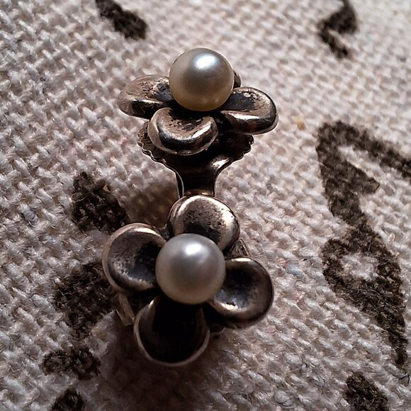 James Avery Tiny Blossom Studs with Cultured Pearl - Picture 2 of 7